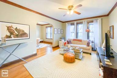 Main picture of 1711 W Belle Plaine Ave