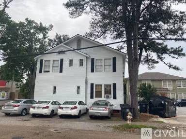 Main picture of 149 E State St