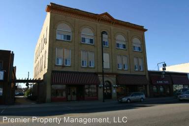 Main picture of 115 N Rum River Dr