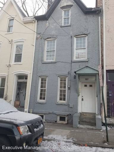 Main picture of 197 Chambers St