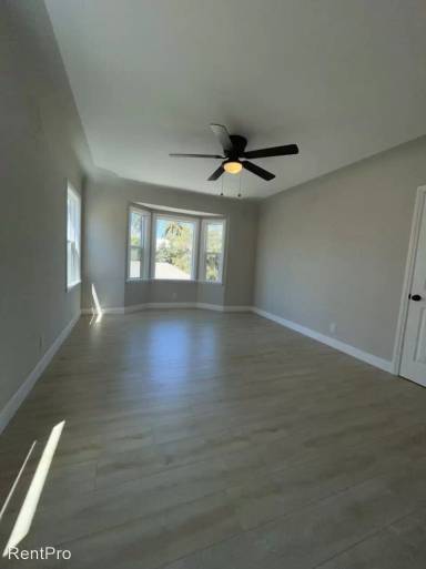 Main picture of 1453 S Bedford St