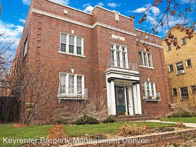 Main picture of 955 N Washington St