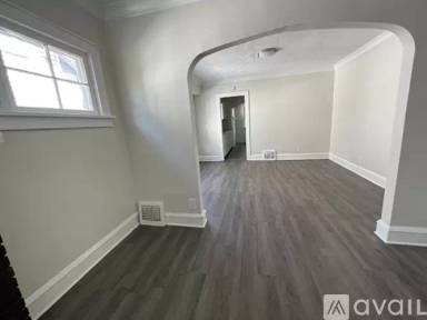 Main picture of 3251 W 114th St
