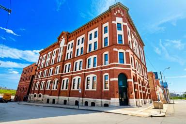 Main picture of 425 Washington St