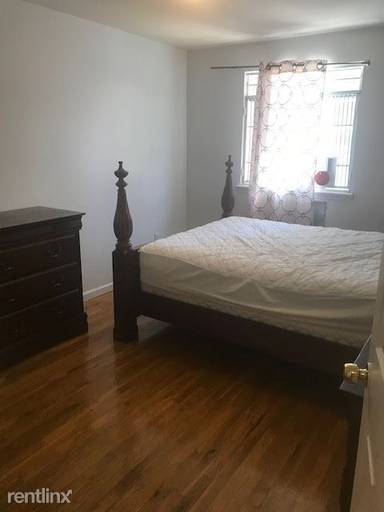 Main picture of 1686 Bergen St