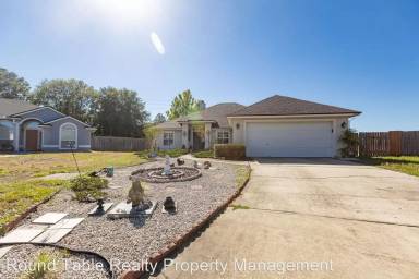 Main picture of 11909 Canterwood Dr N