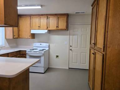 Main picture of 430 N Beech St