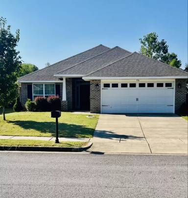 Main picture of 136 Gardengate Dr