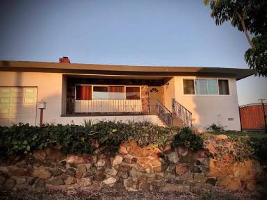 Main picture of 2225 Sea Breeze Dr