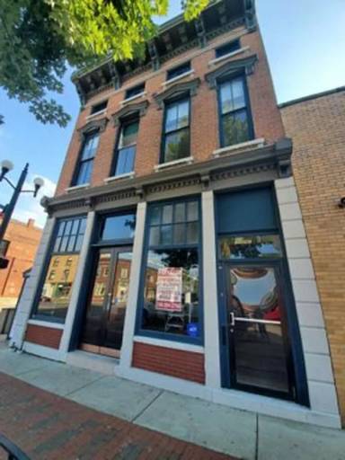 Main picture of 73 S Main St