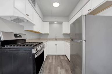 Main picture of 2901 South Harlem Avenue - 5