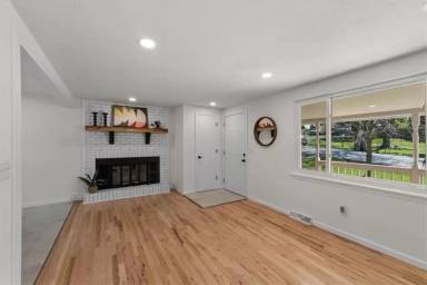 Main picture of 28 Misty Springs Cir