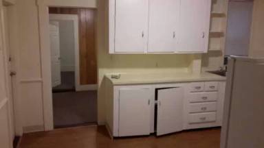 Main picture of 235 W Main St