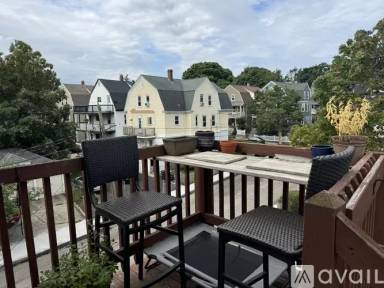 Main picture of 29 Lowden Ave