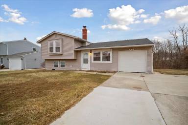 Main picture of 6699 Deer Ct