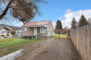 Main picture of 635 Albion Ave