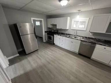 Main picture of 16 Cummings St