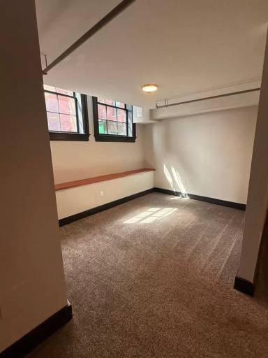 Main picture of 6 Washington St