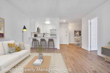 Main picture of Hyde Park Villas Condominiums