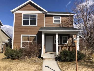 Main picture of 171 Woodman Dr