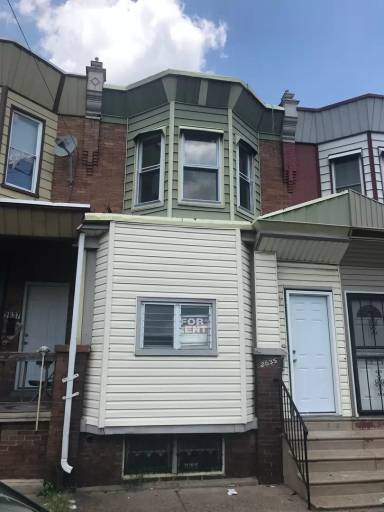 Main picture of 2635 W Somerset St