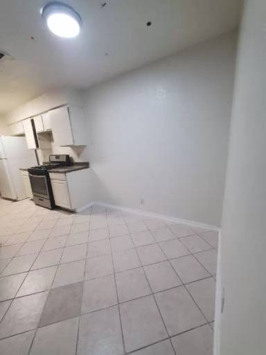 Main picture of 910 Chisholm Cv