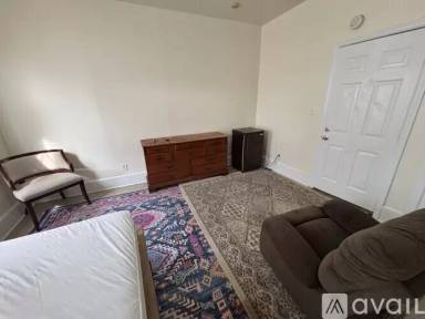 Main picture of 904 Merritt Dr