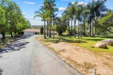 Main picture of 1525 Whiting Woods Dr