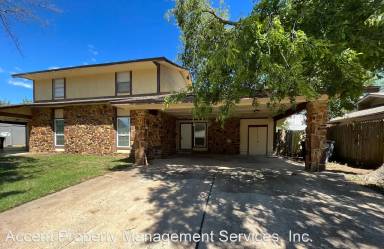 Main picture of 4311 S Maplewood Ave