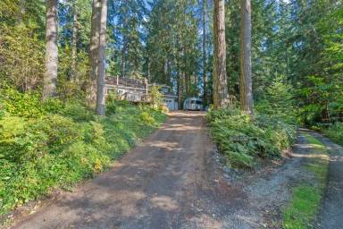 Main picture of 9999 NE Beach Crest Dr