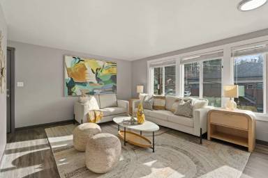 Main picture of 45 E 8th Ave