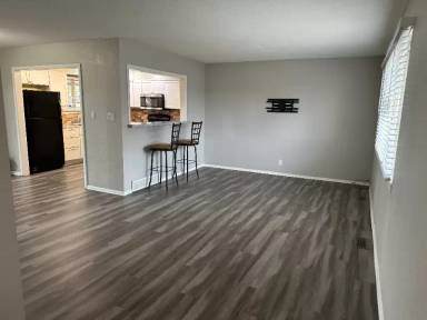 Main picture of 5325 Eagle St