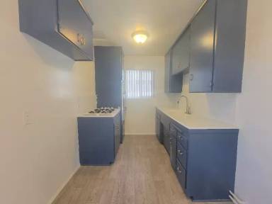 Main picture of 2516 Vanderbilt Ln