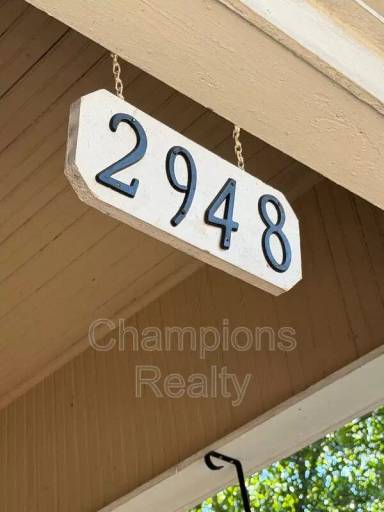 Main picture of 2948 Pierpont Ave