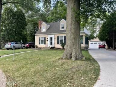 Main picture of 605 Brookland Park Dr
