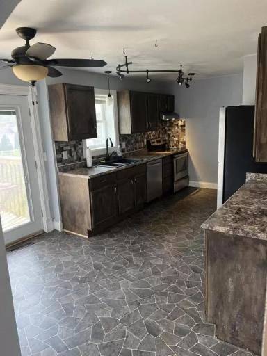 Main picture of 1025 30th St NE