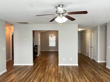 Main picture of 204 Edgarton Way