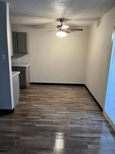 Main picture of 1805 S Y St