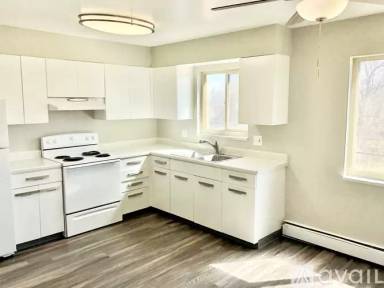 Main picture of Royal Oaks Apartments