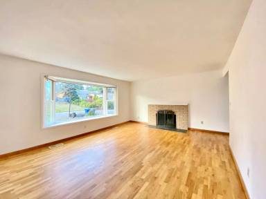 Main picture of 1524 172nd Pl NE