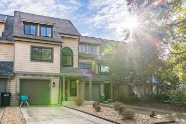 Main picture of 2318 Rookery Way