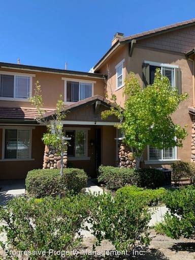 Main picture of 27 Chadron Cir
