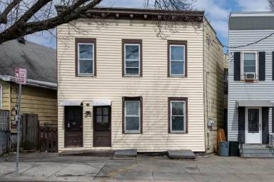 Main picture of 79 2nd Ave