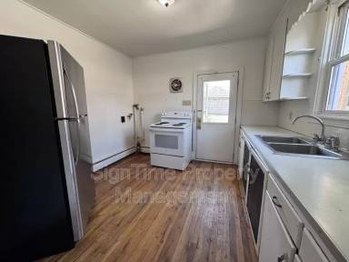 Main picture of 819-821 Washington Ave Apartments