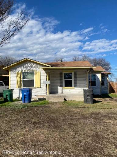 Main picture of 2703 Menchaca St