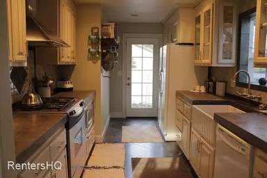 Main picture of 602 State St