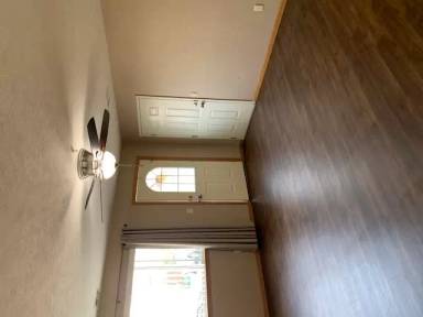 Main picture of 875 E Minnesota St