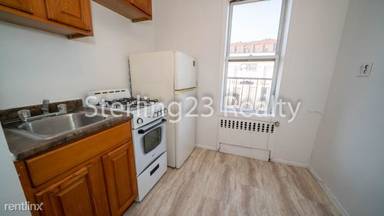 Main picture of 2277 Steinway St