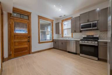 Main picture of 2235 N Springfield Ave