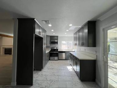 Main picture of 2173 Hietter Ave